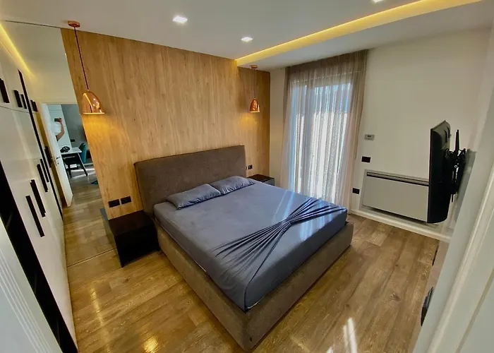 Appartement Lux 02 + Free Parking Post