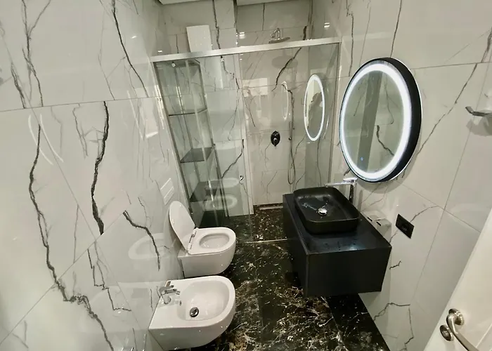 Appartement Lux 02 + Free Parking Post